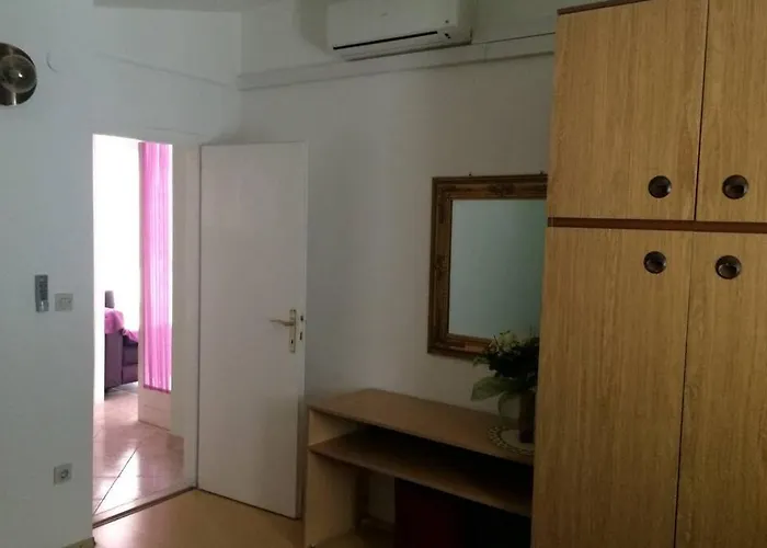 Just On The 'zamalin' * Tribunj (Sibenik-Knin)